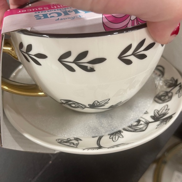 Disney Alice in Wonderland Black & White Ceramic Tea Cup & Saucer Set NWT - Picture 5 of 5